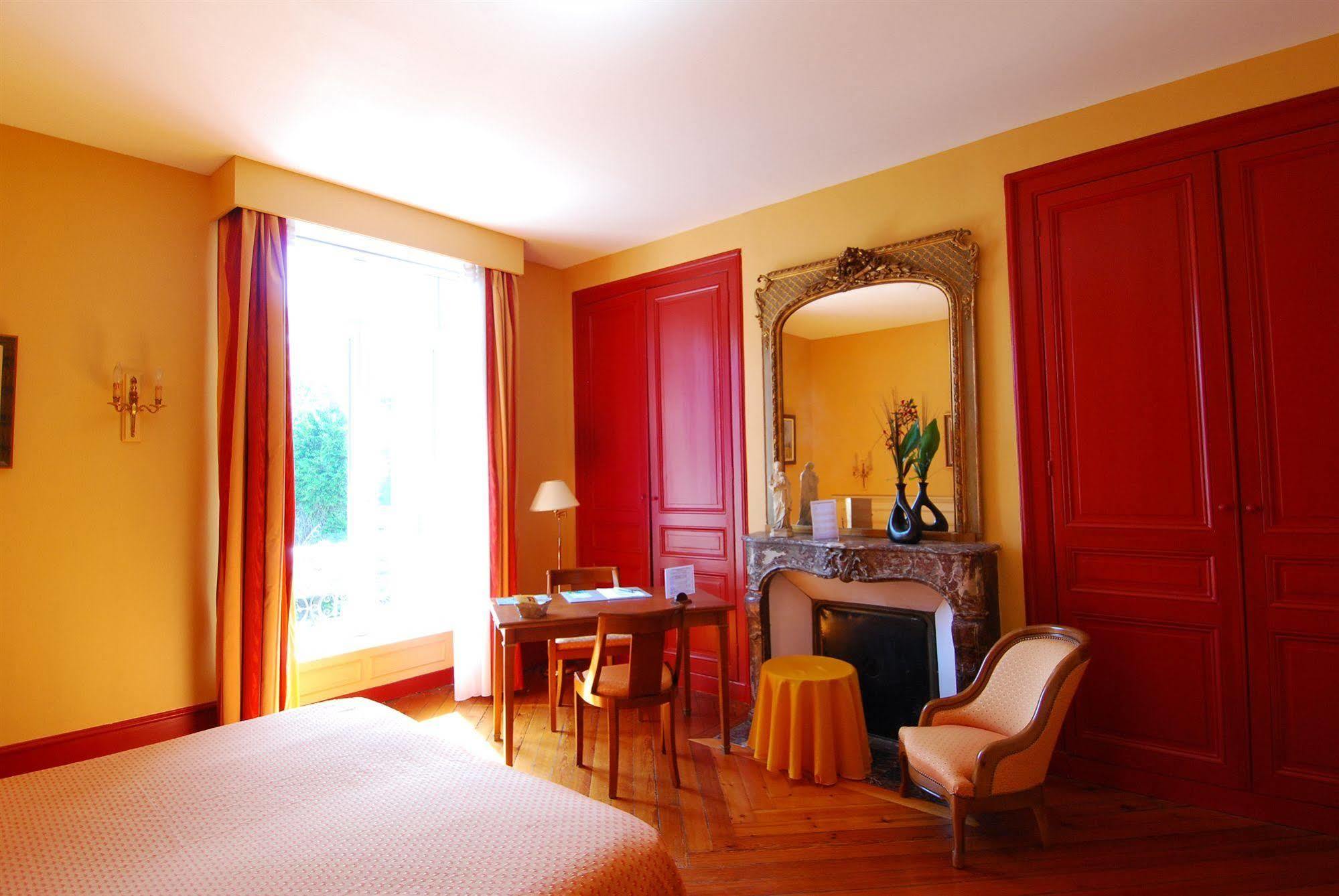 Ermitage Bouquet Hotel Rouen Exterior photo