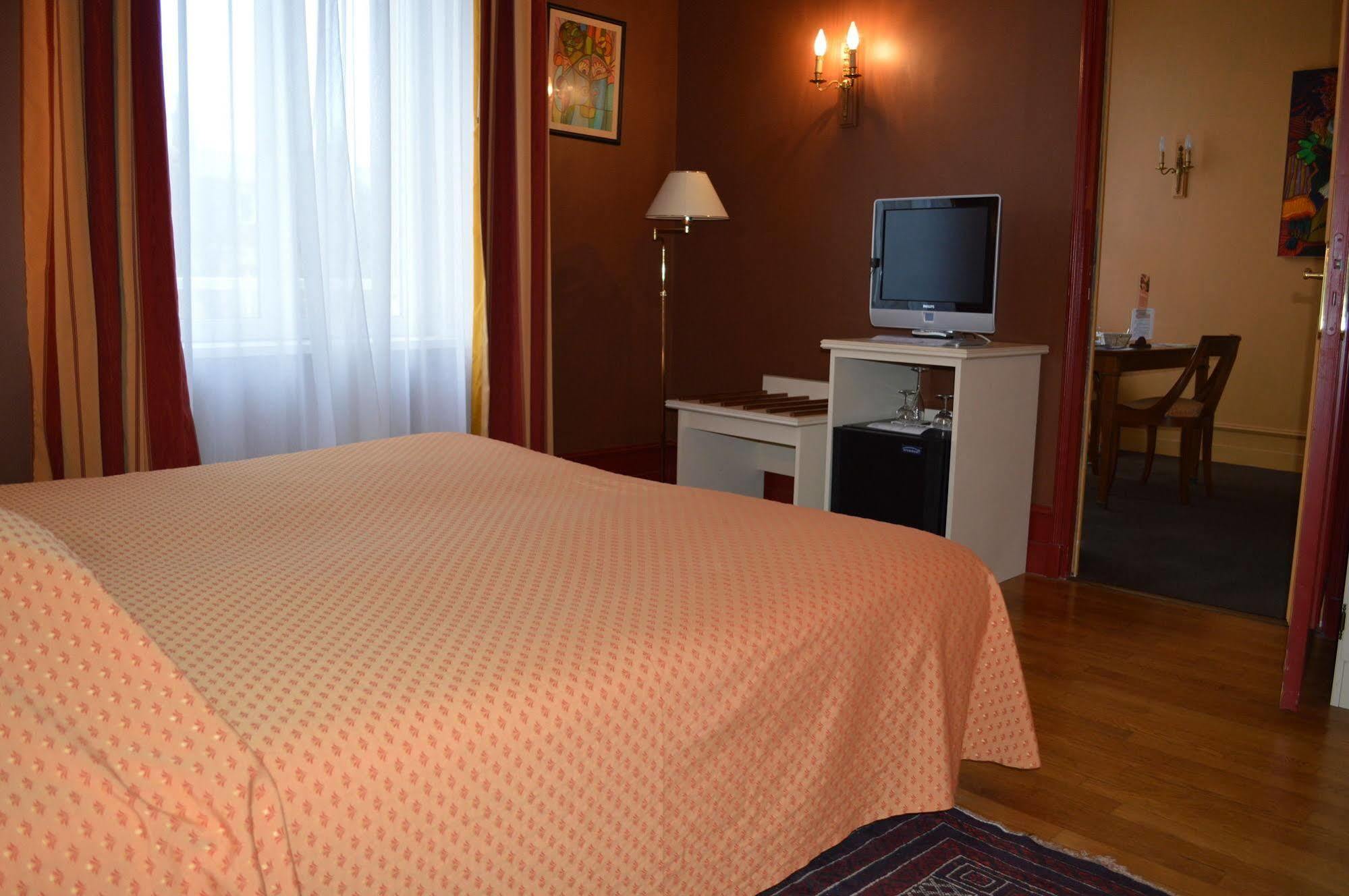 Ermitage Bouquet Hotel Rouen Exterior photo