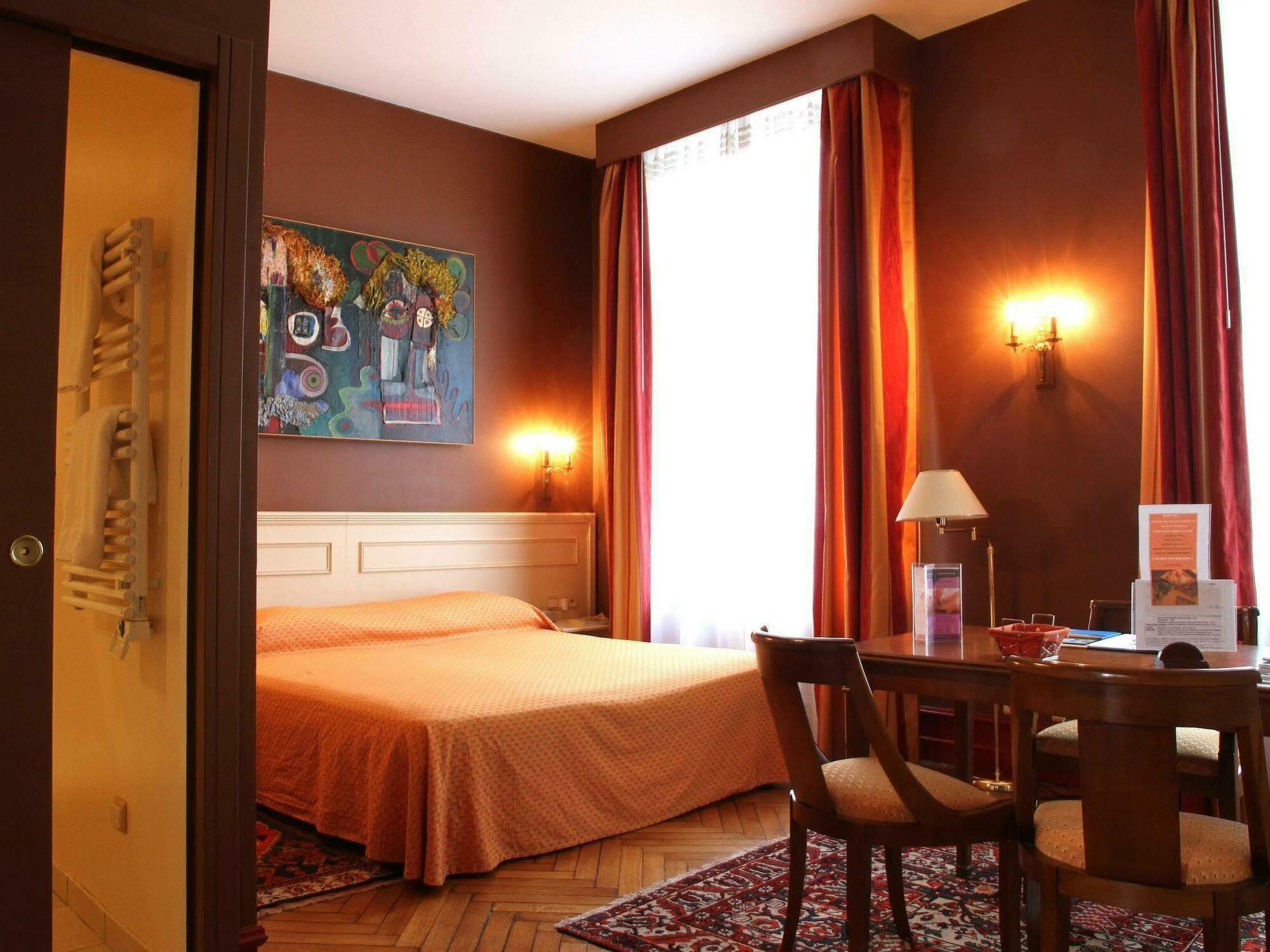 Ermitage Bouquet Hotel Rouen Exterior photo